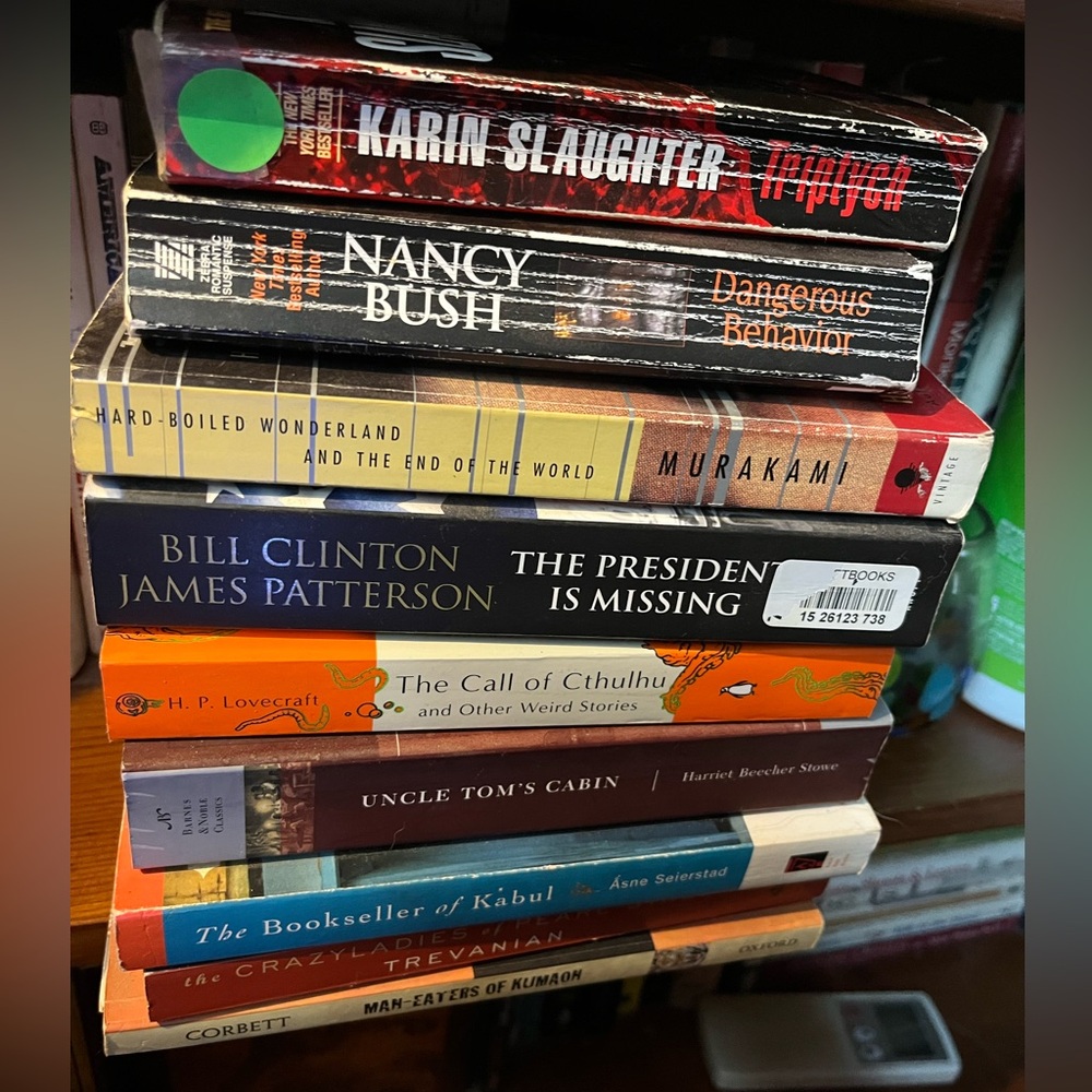 5 lbs books - you pick - mix of genres - some large print - novels, biographies - Picture 15 of 16